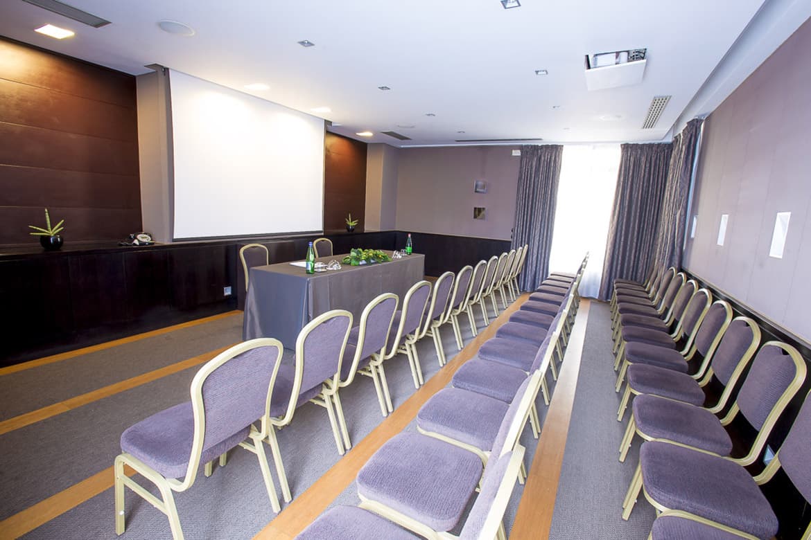 La Sala Meeting — 3/5